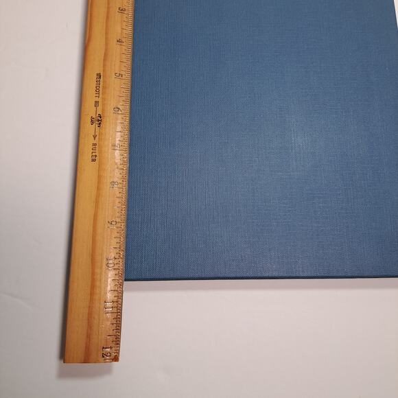 The Complete Book of Floorcloths: Techniques for Painting Canvas Rugs 1997 - Picture 11 of 12